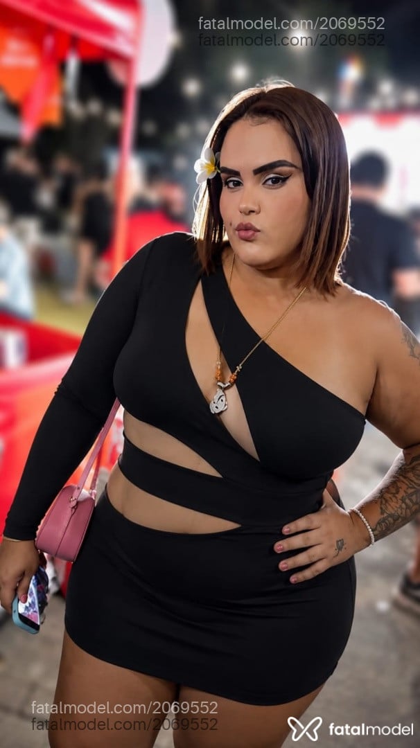 Acompanhante mulher trans morena (o) de olhos castanhos - Julia Brandão