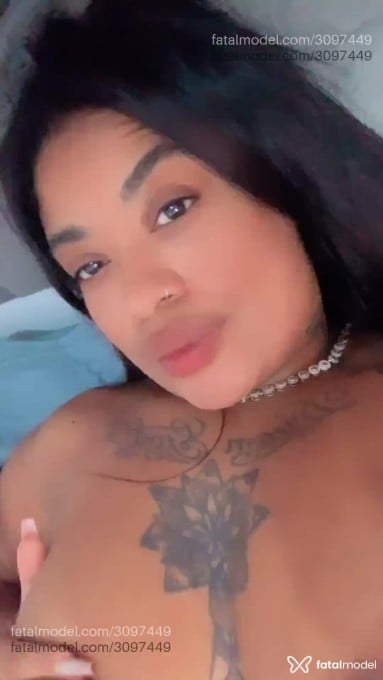 Acompanhante mulher morena (o) de olhos castanhos em Patrocínio - Lia Mendonça