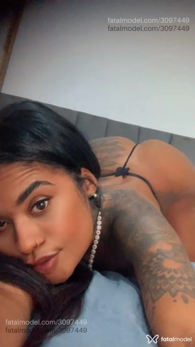 Acompanhante mulher morena (o) de olhos castanhos - Lia Mendonça