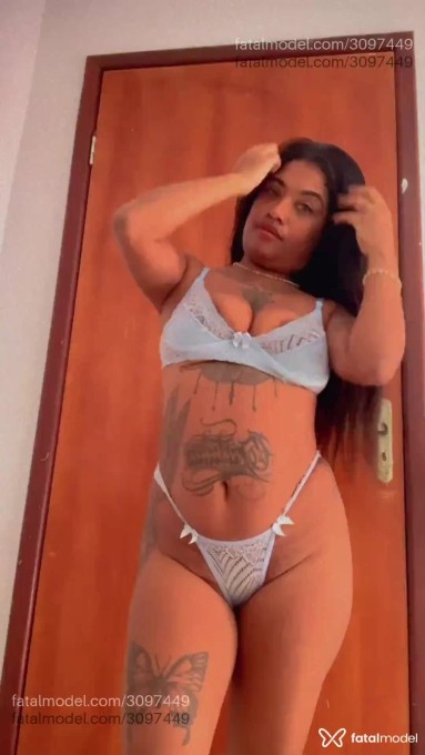 Acompanhante mulher morena (o) de olhos castanhos - Lia Mendonça