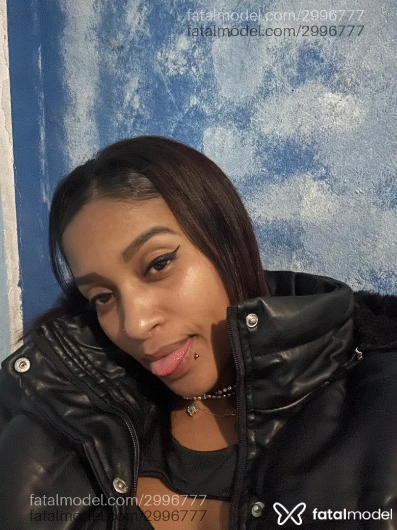 Acompanhante mulher morena (o) de olhos castanhos - Kary Kauane
