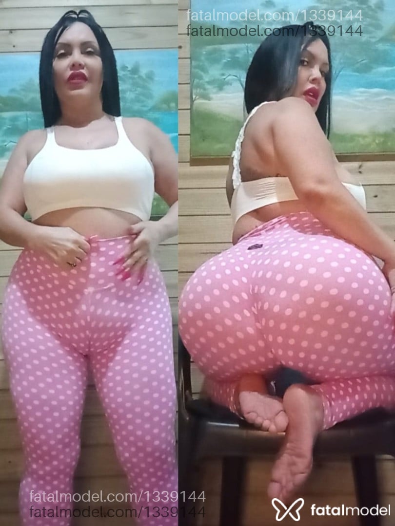 Acompanhante mulher morena (o) de olhos castanhos - Roxy Desire