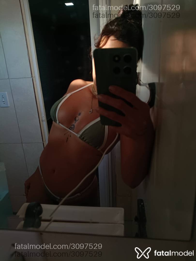 Acompanhante mulher morena (o) de olhos castanhos em Rio de Janeiro - Paola