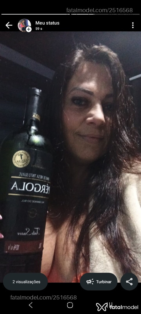 Acompanhante mulher morena (o) de olhos azuis - Ale