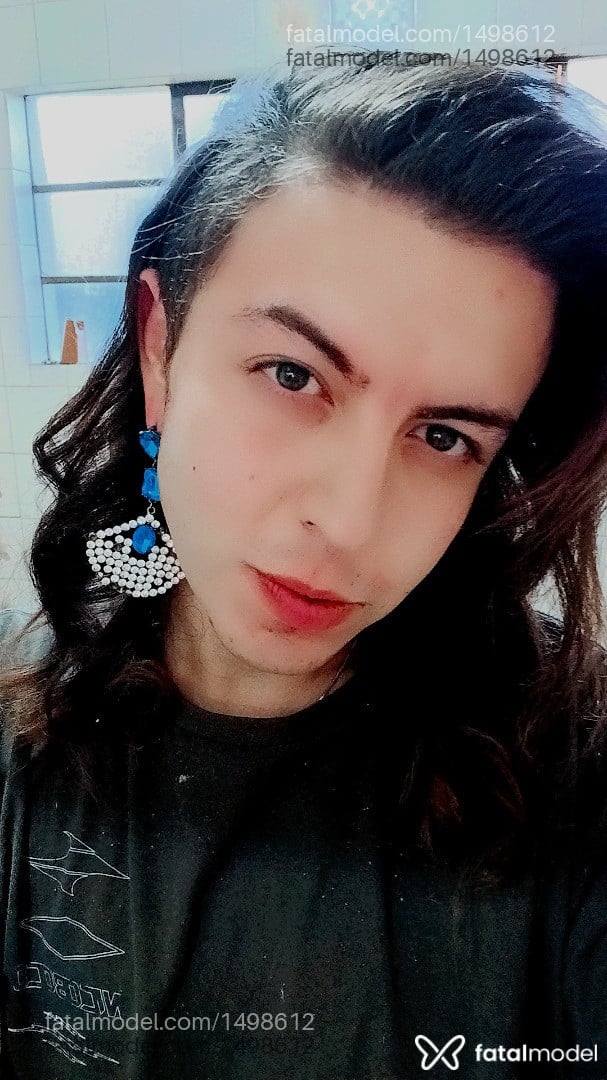Acompanhante homem com cabelo colorido de olhos castanhos - Lord Bodyhot