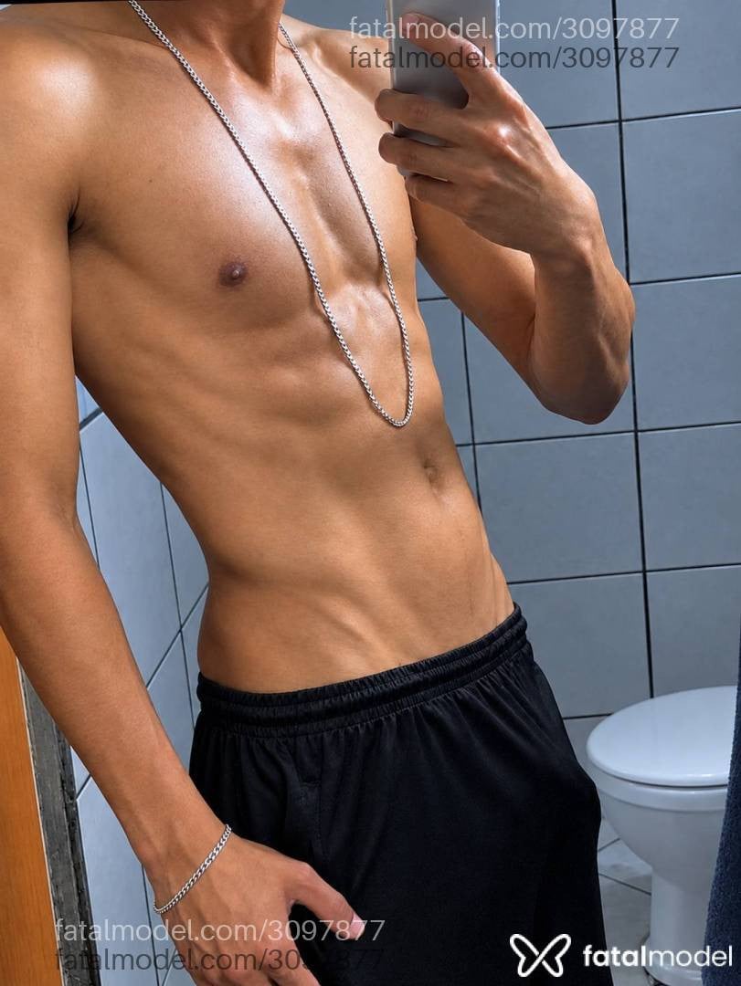 Acompanhante homem morena (o) de olhos pretos - Arthur Miguel