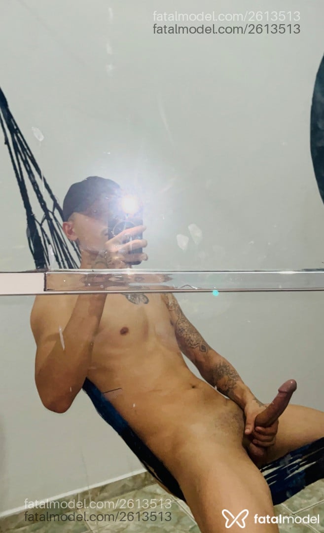 Acompanhante homem com cabelo castanho de olhos pretos - Ruan Lucas