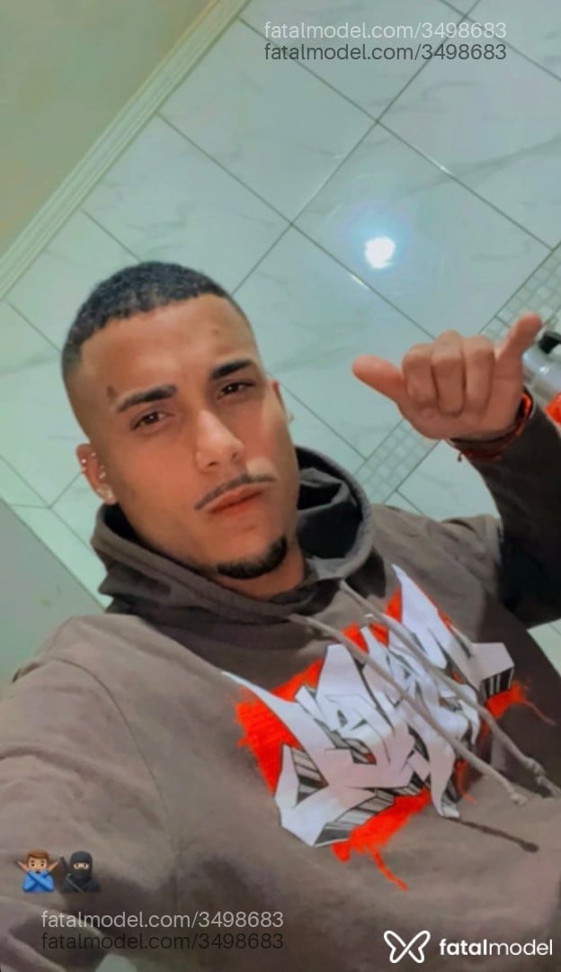Acompanhante homem com cabelo castanho de olhos castanhos - Marcos Acompanhante homem com cabelo castanho de olhos castanhos - Marcos