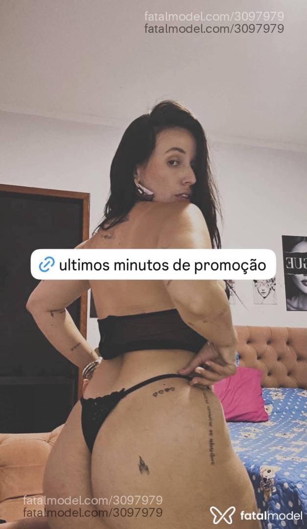 Acompanhante mulher com cabelo castanho de olhos castanhos - Morena
