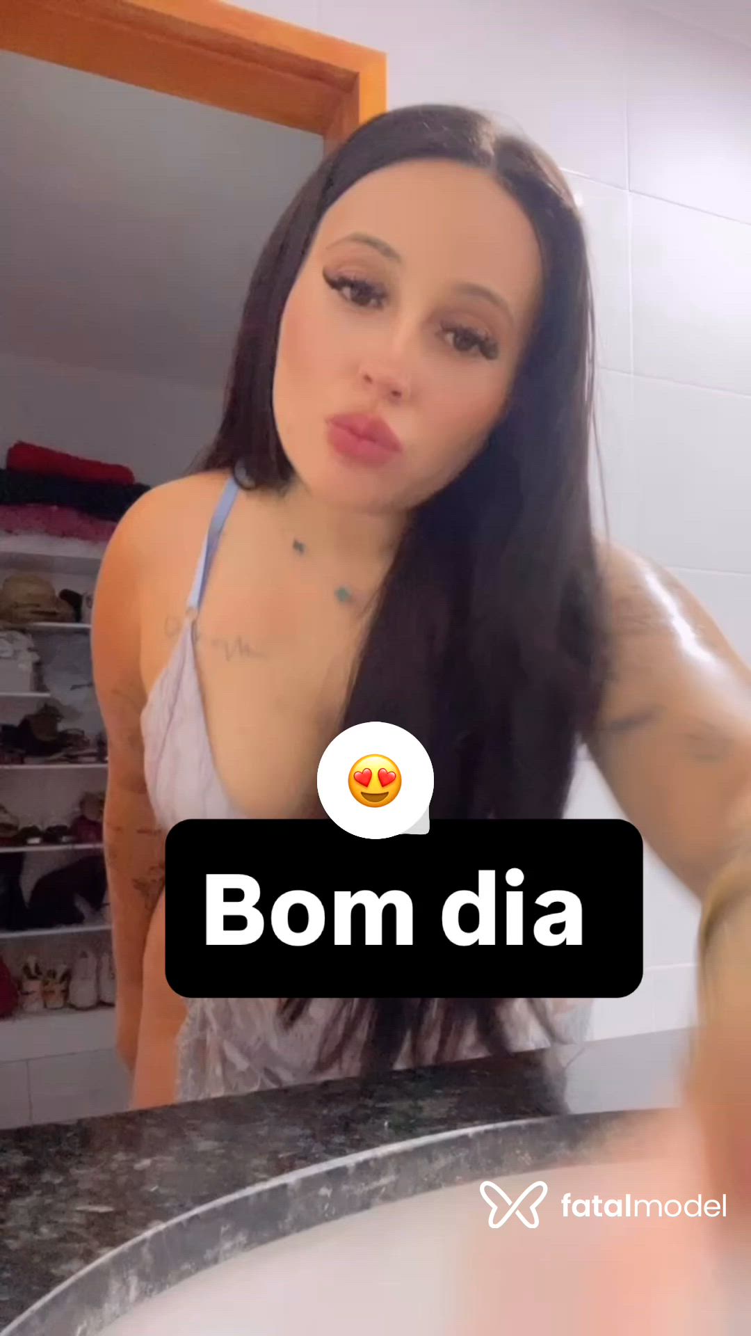 Acompanhante mulher com cabelo castanho de olhos castanhos - Morena