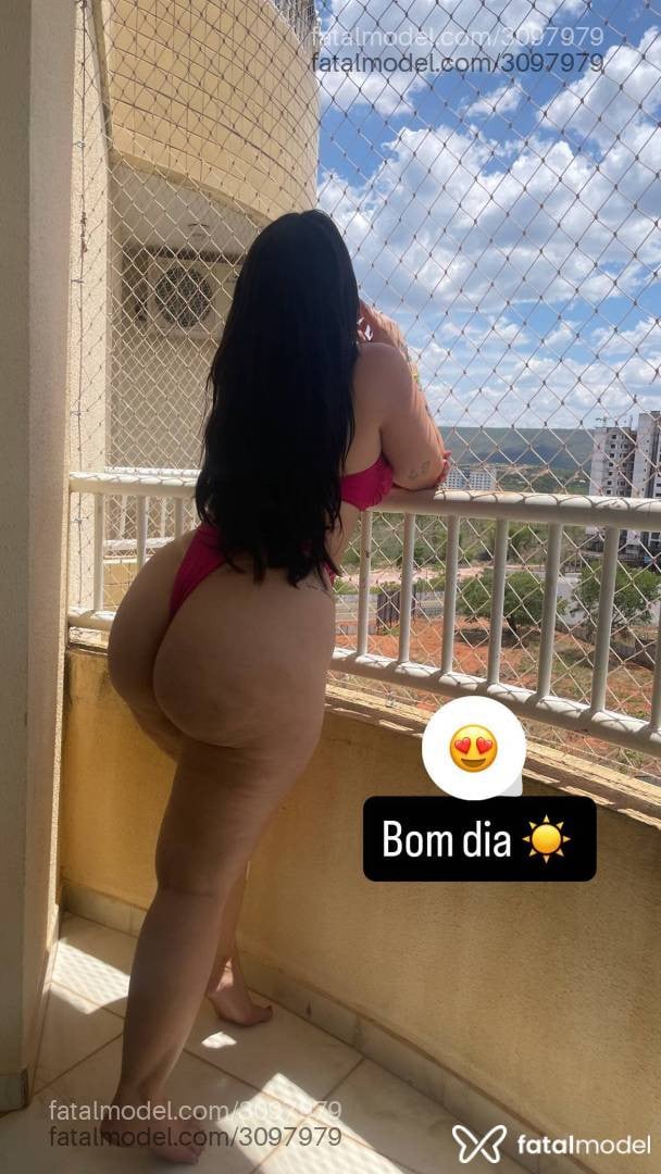 Acompanhante mulher com cabelo castanho de olhos castanhos - Morena