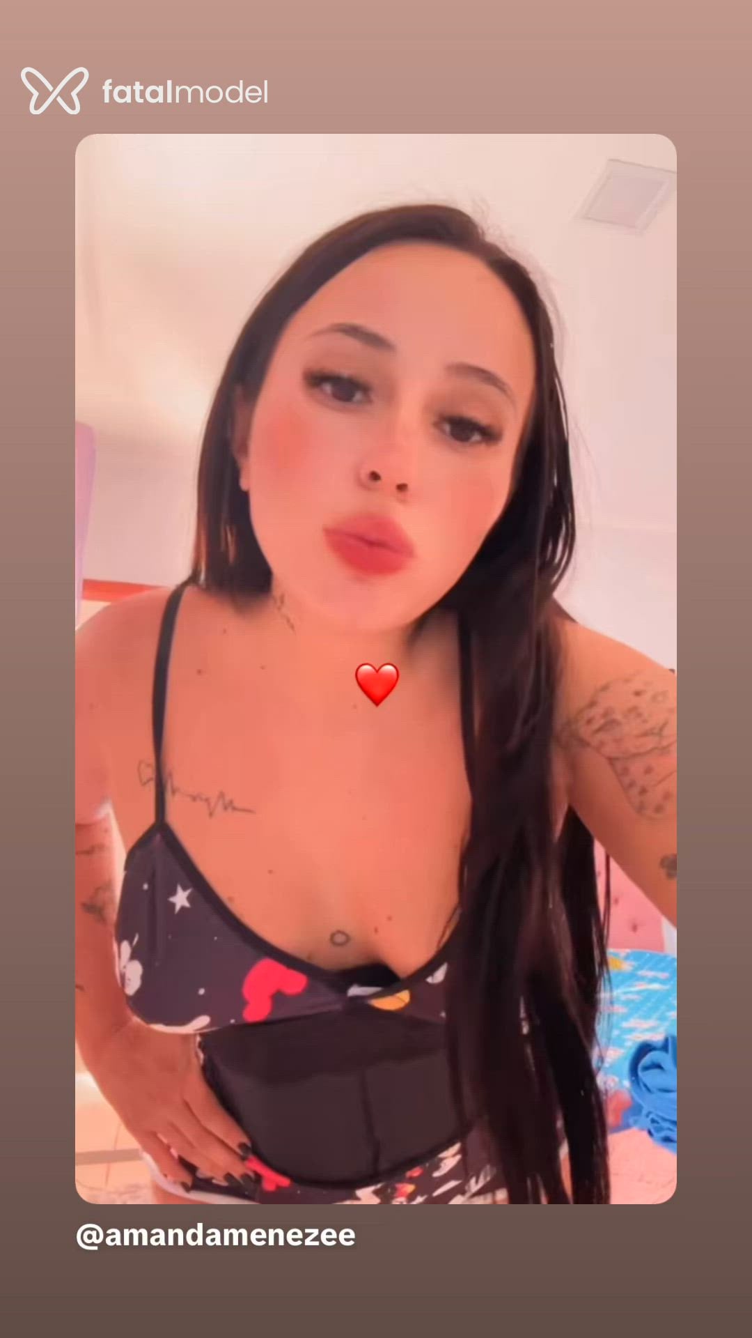 Acompanhante mulher com cabelo castanho de olhos castanhos em Virtual - Morena