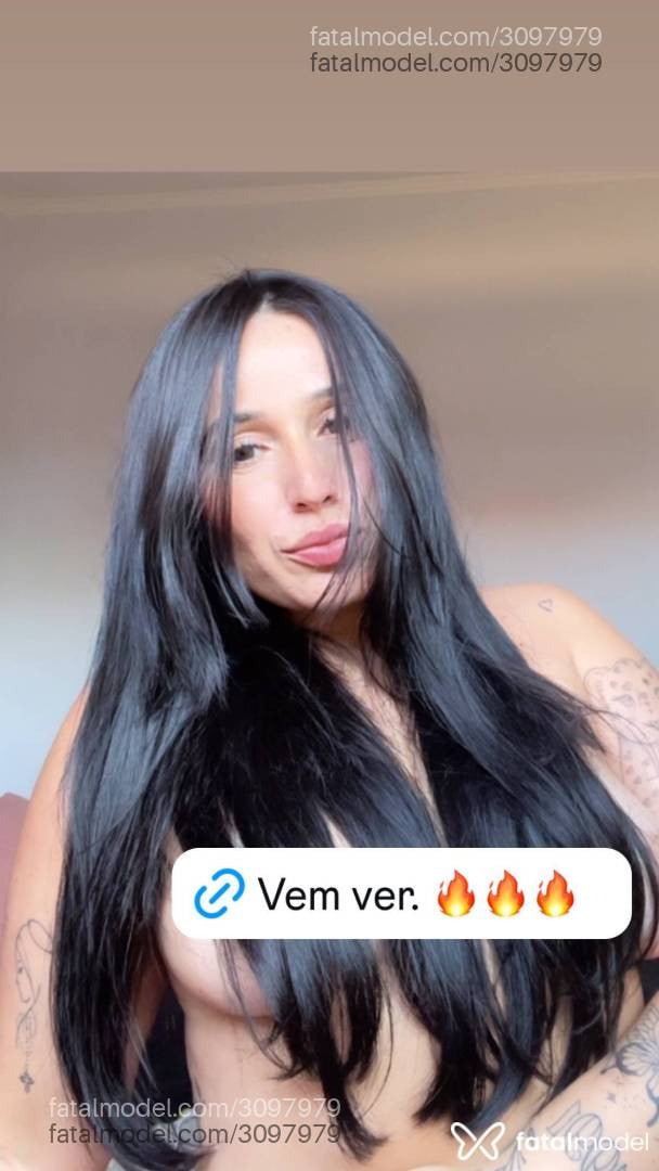 Acompanhante mulher com cabelo castanho de olhos castanhos - Morena