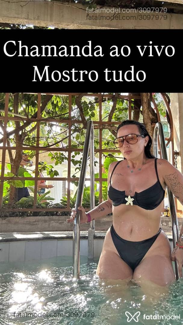 Acompanhante mulher com cabelo castanho de olhos castanhos - Morena