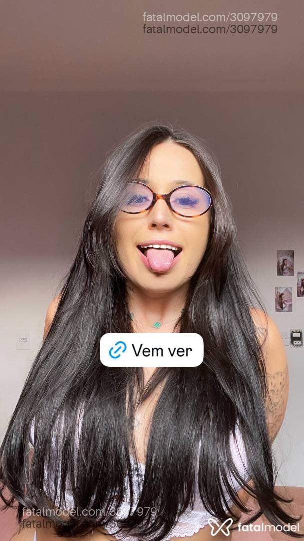 Acompanhante mulher com cabelo castanho de olhos castanhos - Morena