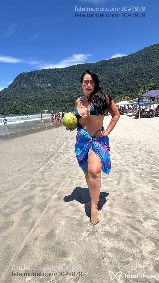 Acompanhante mulher com cabelo castanho de olhos castanhos - Morena