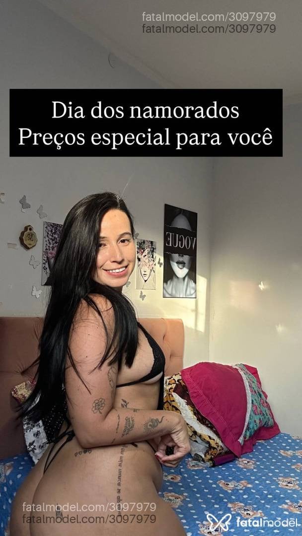 Acompanhante mulher com cabelo castanho de olhos castanhos - Morena