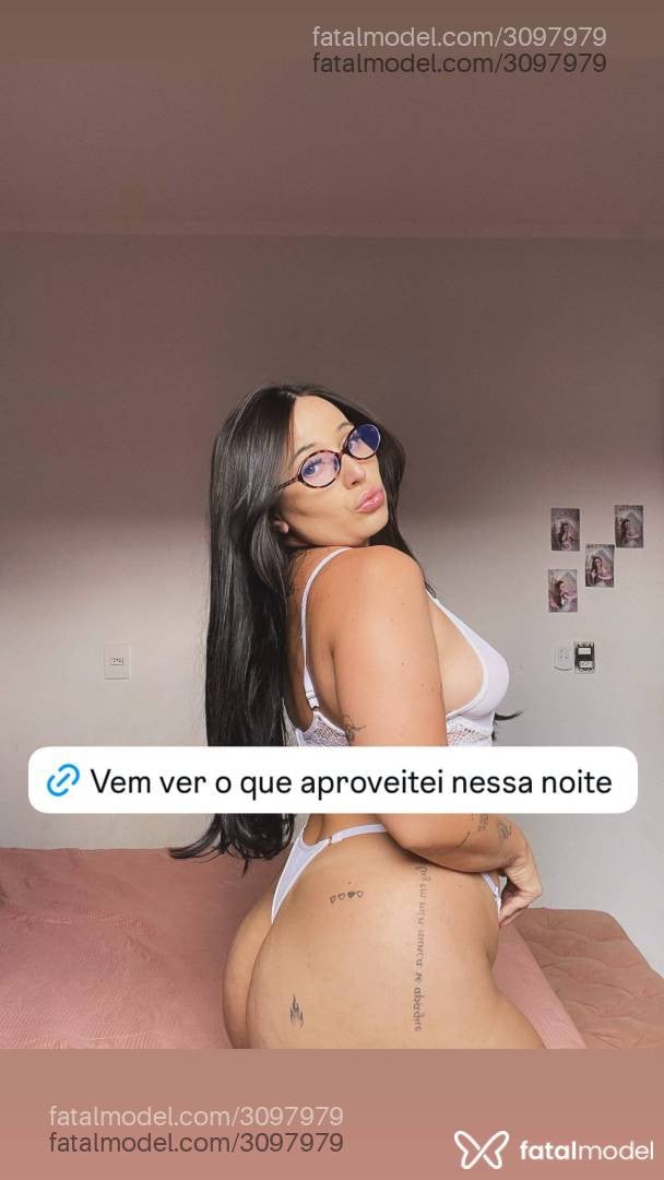 Acompanhante mulher com cabelo castanho de olhos castanhos - Morena