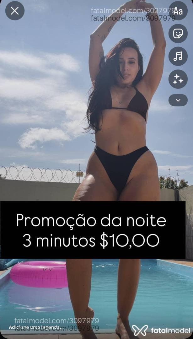 Acompanhante mulher com cabelo castanho de olhos castanhos - Morena