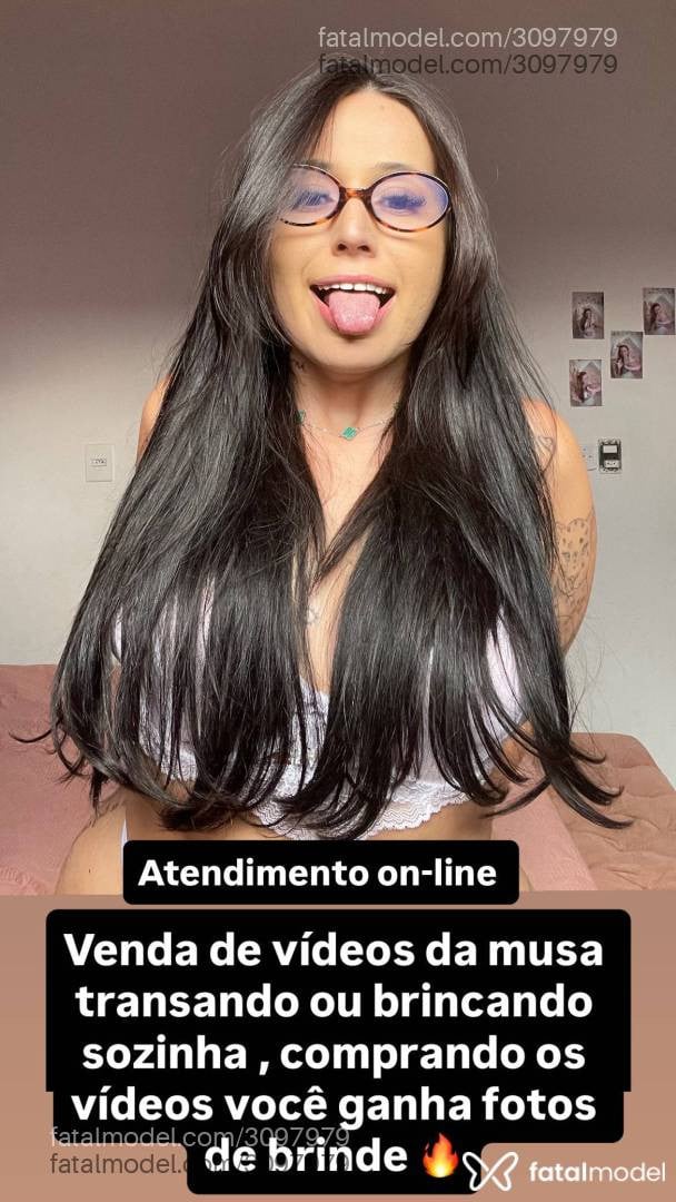 Acompanhante mulher com cabelo castanho de olhos castanhos - Morena