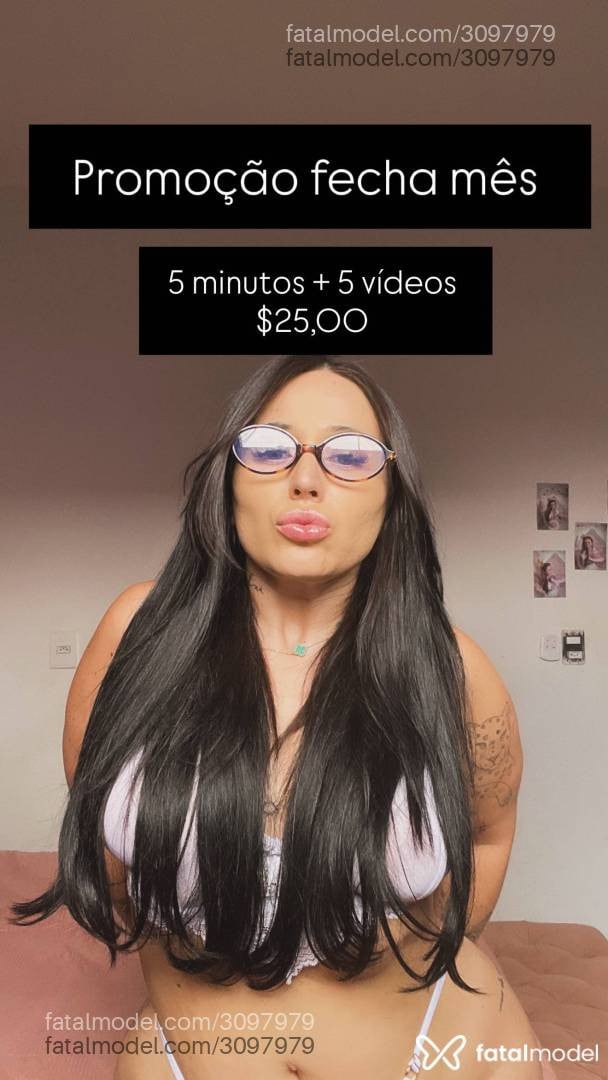 Acompanhante mulher com cabelo castanho de olhos castanhos - Morena