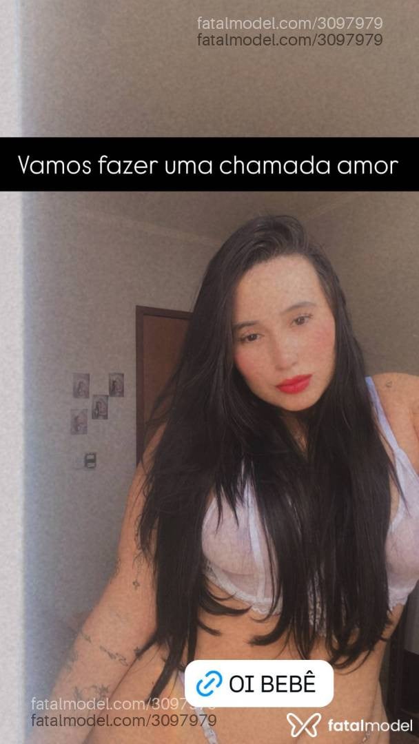 Acompanhante mulher com cabelo castanho de olhos castanhos - Morena