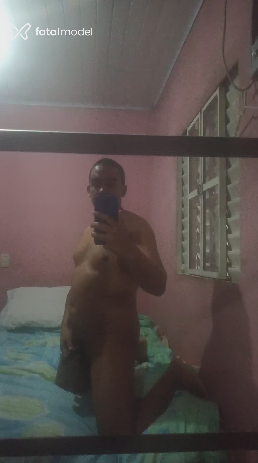 Acompanhante homem morena (o) de olhos pretos - Filipe