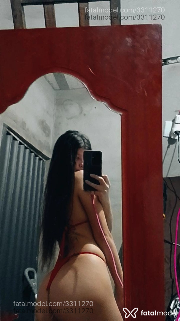 Acompanhante mulher morena (o) de olhos castanhos - Larissa