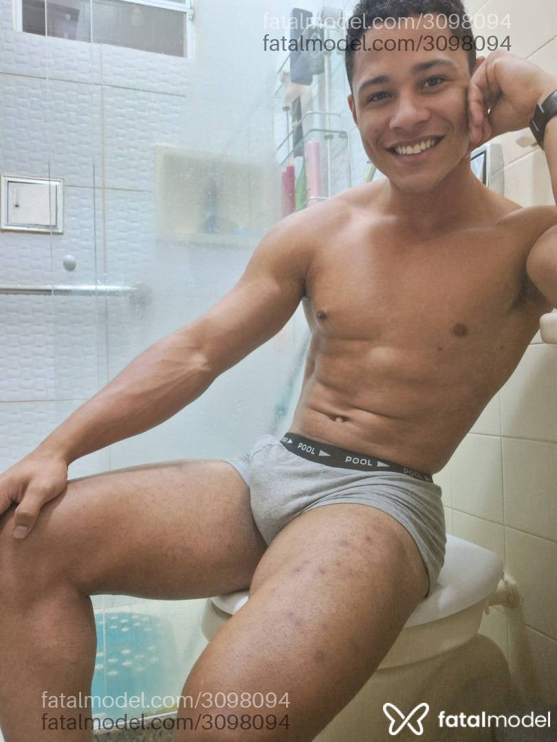 Acompanhante homem morena (o) de olhos castanhos em Rio de Janeiro - Cris Montel
