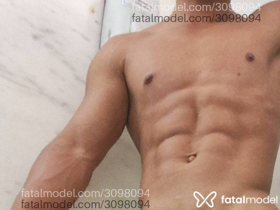 Acompanhante homem morena (o) de olhos castanhos em Rio de Janeiro - Cris Montel