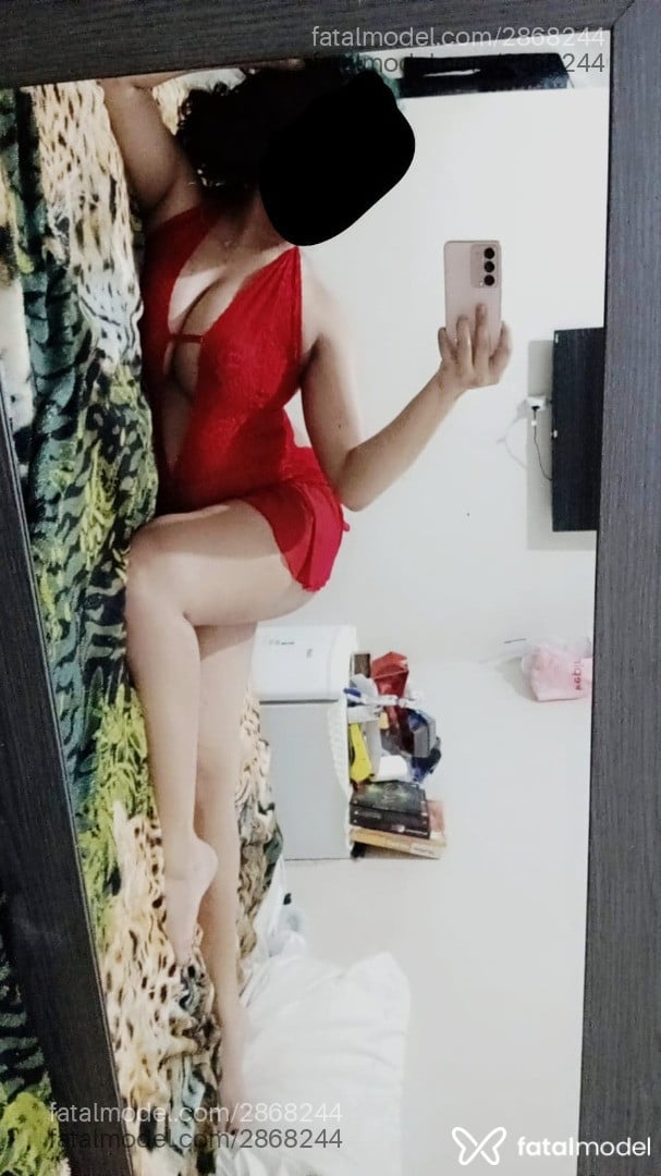 Acompanhante mulher morena (o) de olhos castanhos - Ane Acompanhante mulher morena (o) de olhos castanhos - Ane