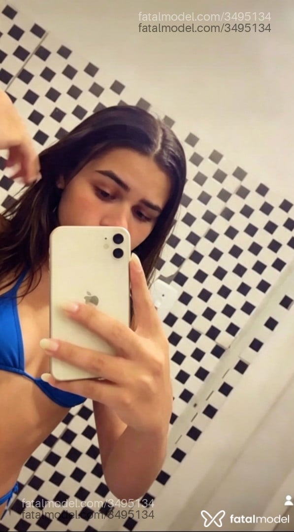 Acompanhante mulher trans com cabelo castanho de olhos castanhos - Mellisa Acompanhante mulher trans com cabelo castanho de olhos castanhos - Mellisa