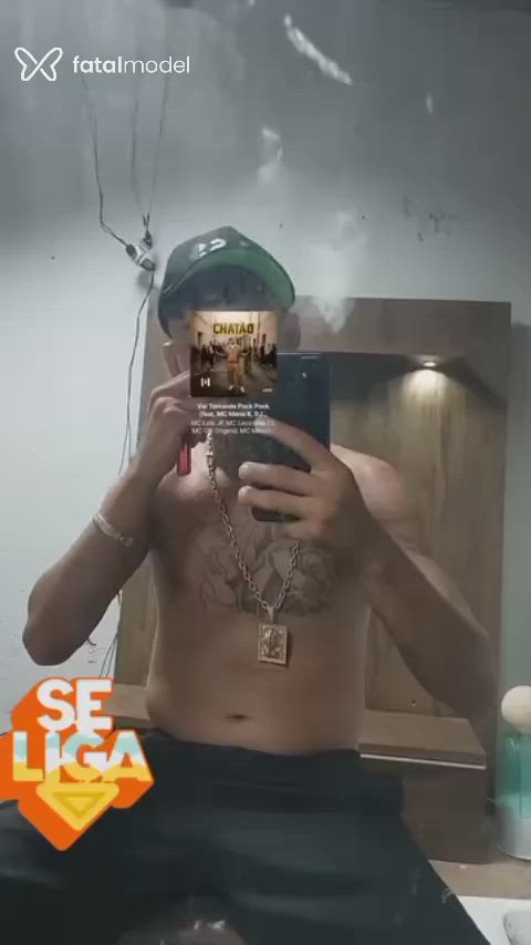 Acompanhante homem com cabelo castanho de olhos castanhos - Lucas