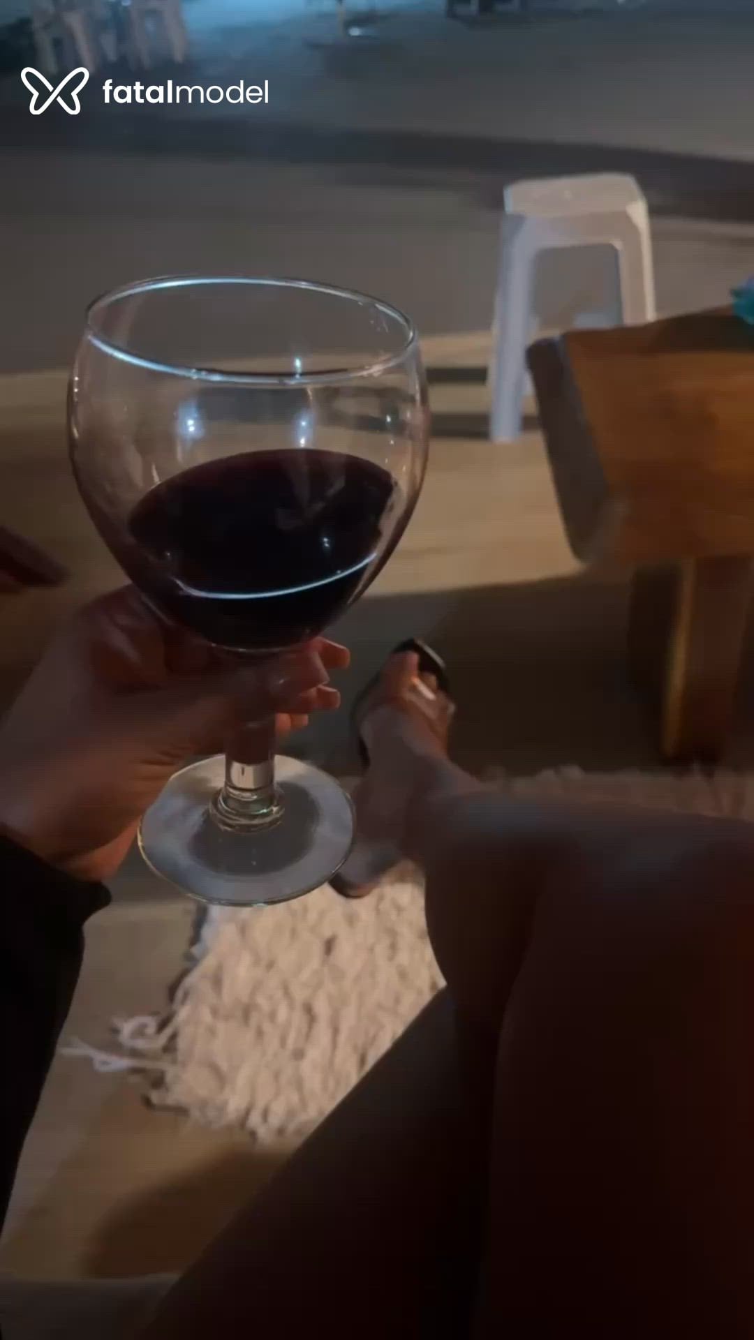 Acompanhante mulher morena (o) de olhos pretos - Eloa