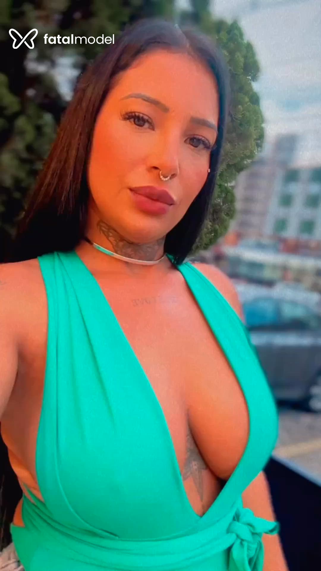 Acompanhante mulher morena (o) de olhos pretos - Eloa