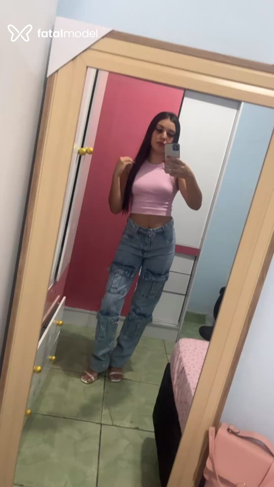 Acompanhante mulher com cabelo castanho de olhos castanhos - Larissa Acompanhante mulher com cabelo castanho de olhos castanhos - Larissa