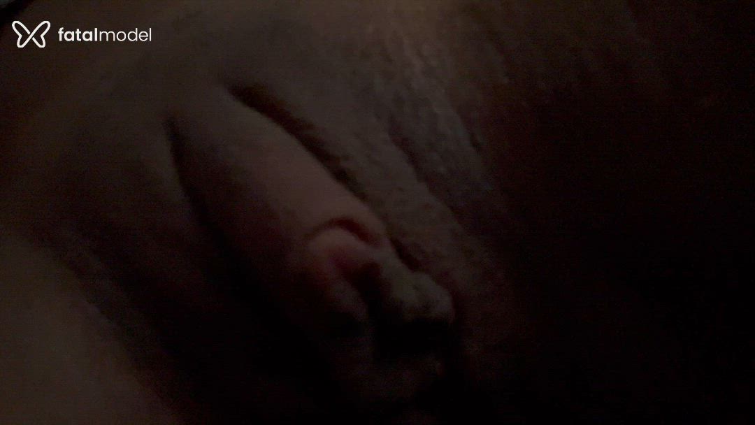 Acompanhante mulher morena (o) de olhos castanhos - Lis