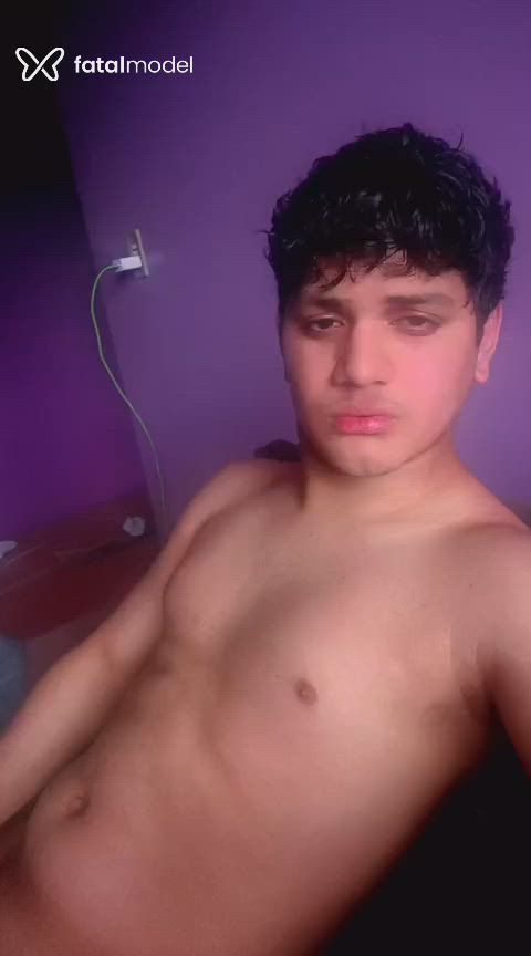 Acompanhante homem morena (o) de olhos pretos - Angelo