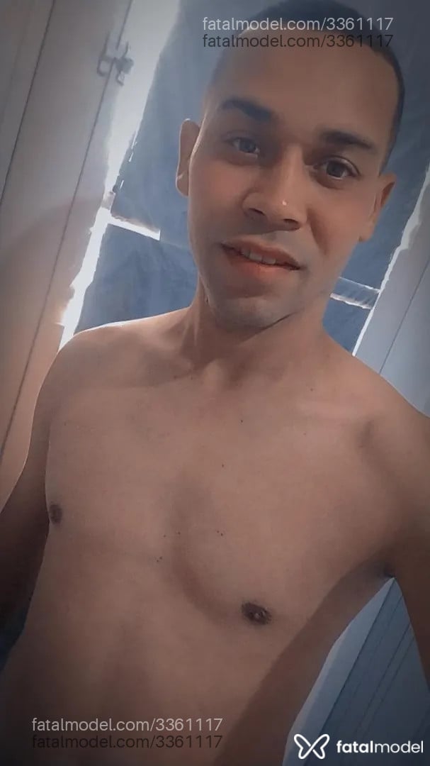 Acompanhante homem morena (o) de olhos mel - Eliii Acompanhante homem morena (o) de olhos mel - Eliii