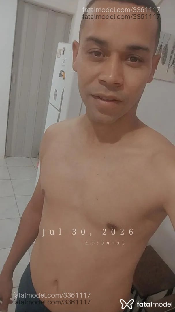 Acompanhante homem morena (o) de olhos mel - Eliii Acompanhante homem morena (o) de olhos mel - Eliii