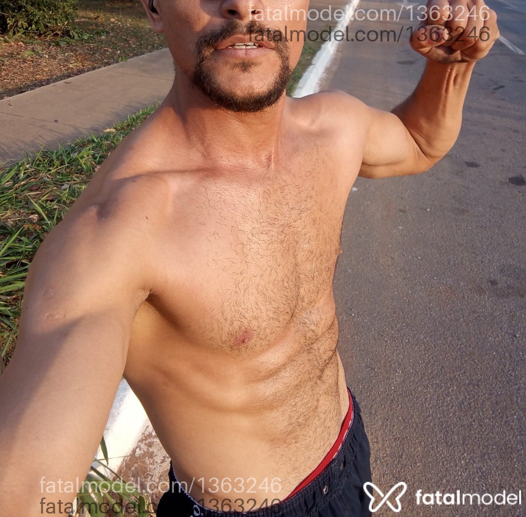 Acompanhante homem morena (o) de olhos castanhos - SANTOS