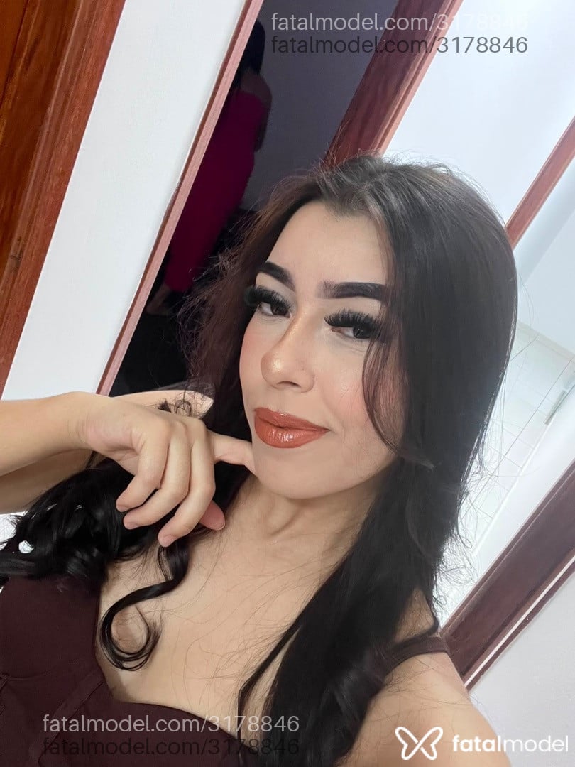 Acompanhante mulher morena (o) de olhos castanhos - Babi Danttas Acompanhante mulher morena (o) de olhos castanhos - Babi Danttas