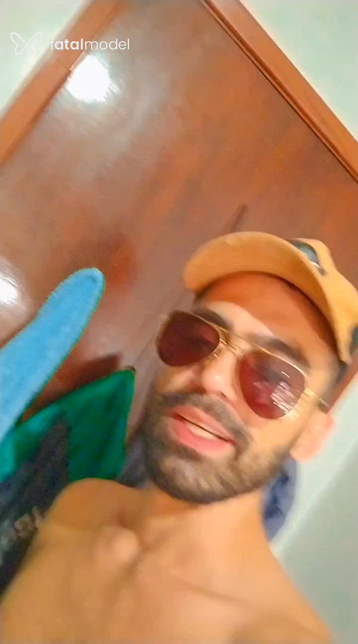 Acompanhante homem morena (o) de olhos castanhos - Coutinho Acompanhante homem morena (o) de olhos castanhos - Coutinho
