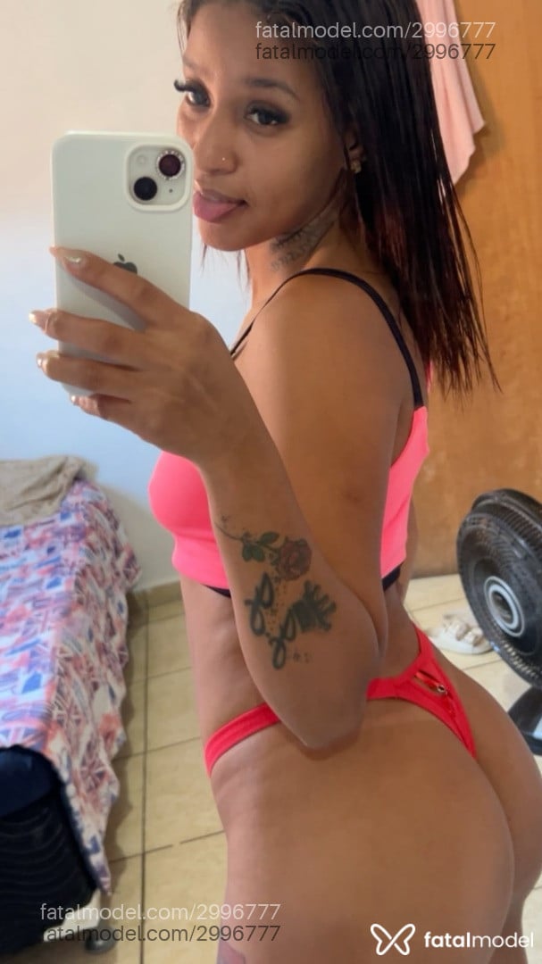 Acompanhante mulher morena (o) de olhos castanhos - Kary Kauane