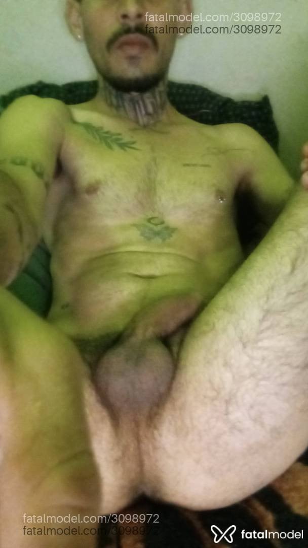 Acompanhante homem loira (o) de olhos verdes - Menortatuado