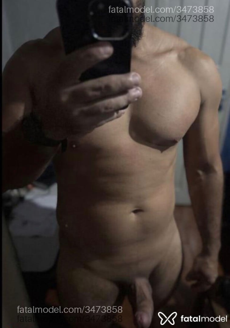 Acompanhante homem com cabelo castanho de olhos castanhos - Lionel