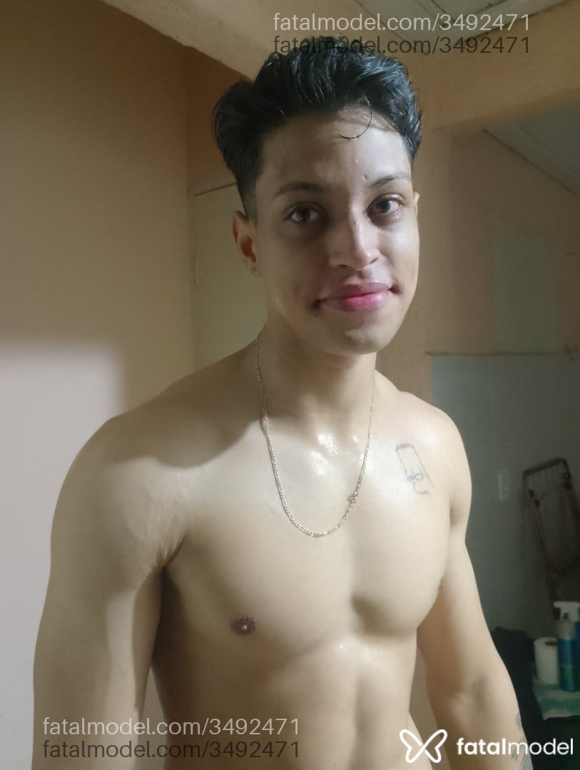 Acompanhante homem morena (o) de olhos castanhos - Alucard
