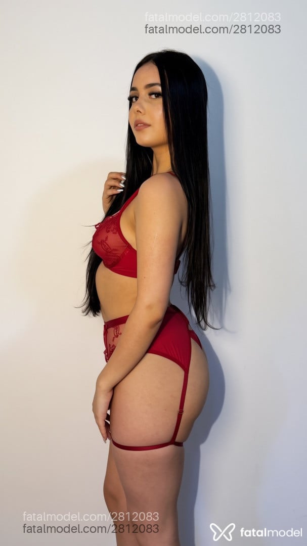 Acompanhante mulher morena (o) de olhos castanhos - Talita Sanches