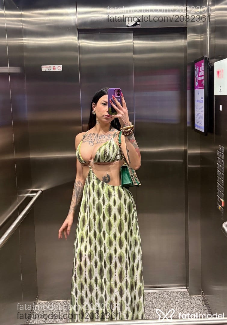 Acompanhante mulher com cabelo castanho de olhos castanhos - Luciana
