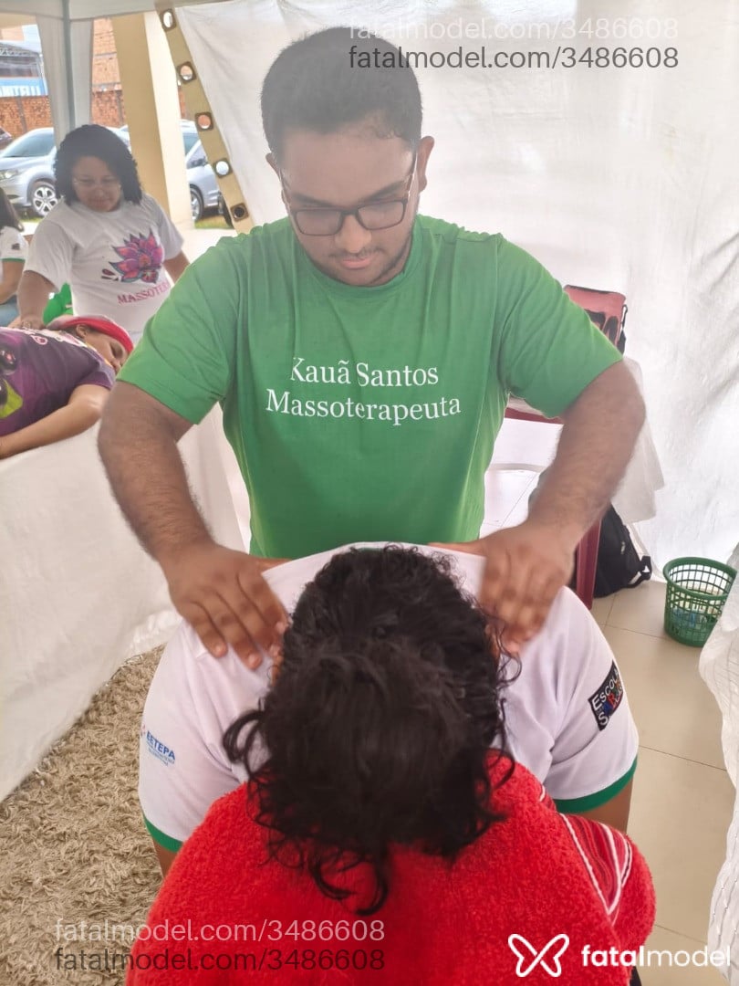 Acompanhante homem com cabelo castanho de olhos pretos - Kauã Santos massot Acompanhante homem com cabelo castanho de olhos pretos - Kauã Santos massot